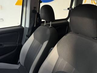 FIAT Doblo usata, con Isofix