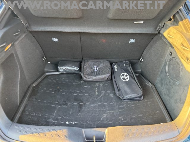 TOYOTA C-HR usata, con ESP