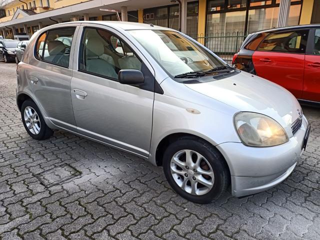 TOYOTA Yaris usata 17