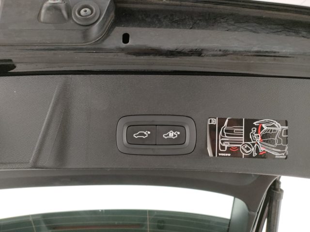 VOLVO XC40 usata, con Fari LED