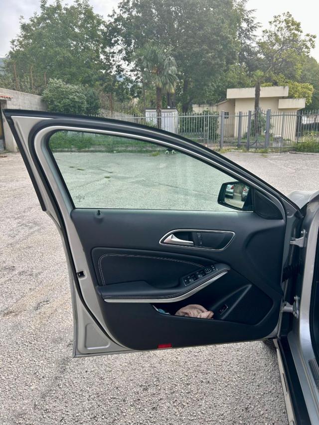 MERCEDES-BENZ GLA 200 usata, con Sospensioni pneumatiche