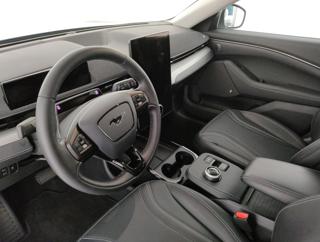 FORD Mustang Mach-E usata, con Autoradio