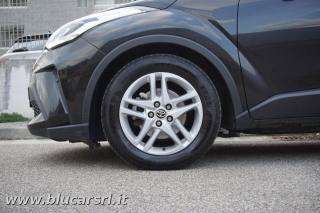 TOYOTA C-HR usata, con Specchietti laterali elettrici