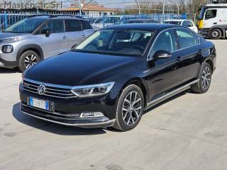 VOLKSWAGEN Passat usata, con Airbag