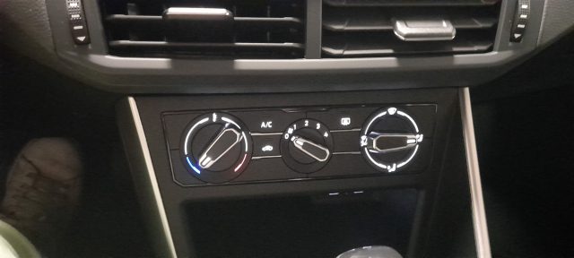 VOLKSWAGEN Taigo usata, con Sensore di luce