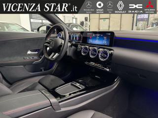 MERCEDES-BENZ CLA 200 usata, con Controllo automatico clima