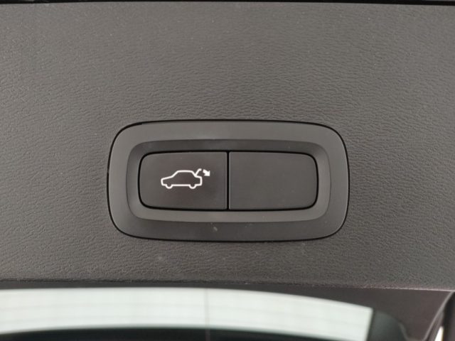 VOLVO XC40 usata, con Touch screen