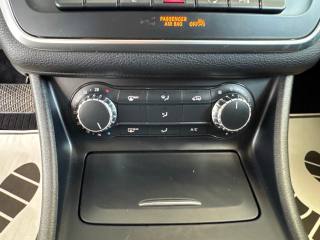 MERCEDES-BENZ GLA 200 usata 30