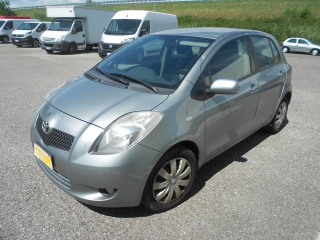 TOYOTA Yaris usata, con ABS