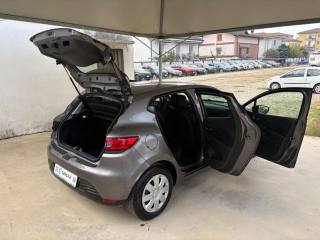 RENAULT Clio usata, con Airbag posteriore