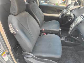 TOYOTA Yaris usata, con ESP