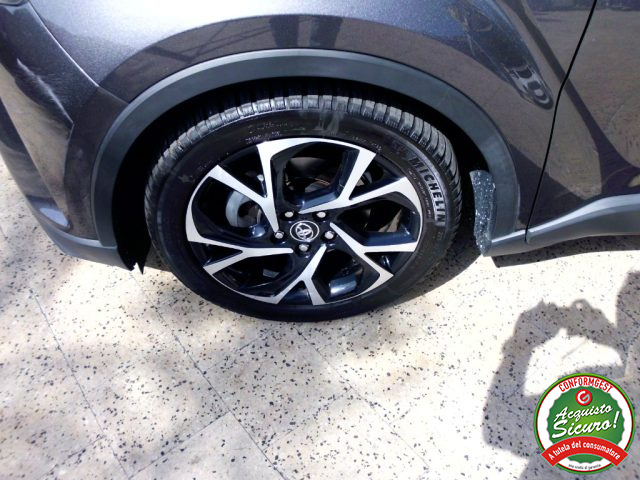 TOYOTA C-HR usata, con Vivavoce