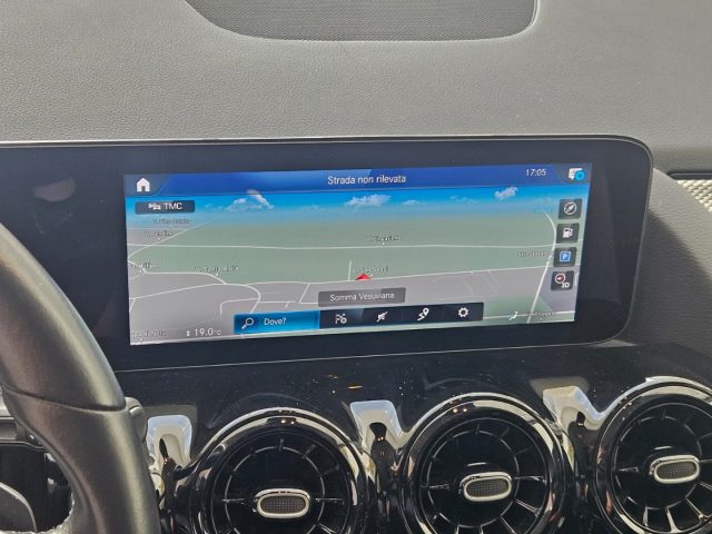 MERCEDES-BENZ GLA 180 usata, con Controllo elettronico della corsia