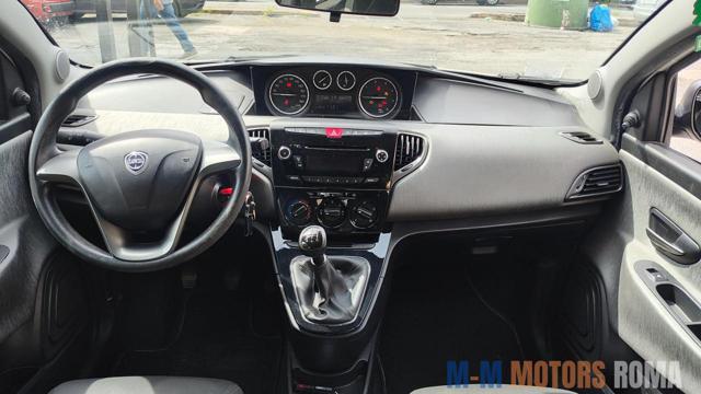 LANCIA Ypsilon usata, con Park Distance Control