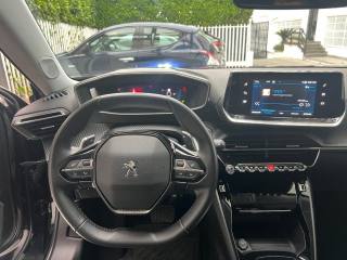 PEUGEOT 2008 usata, con Touch screen