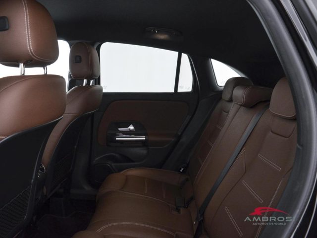 MERCEDES-BENZ GLA 200 usata 9