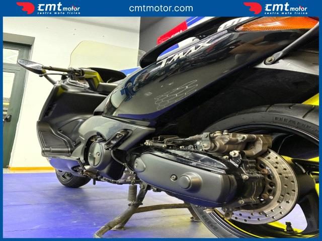 YAMAHA T-Max 500 usata 9