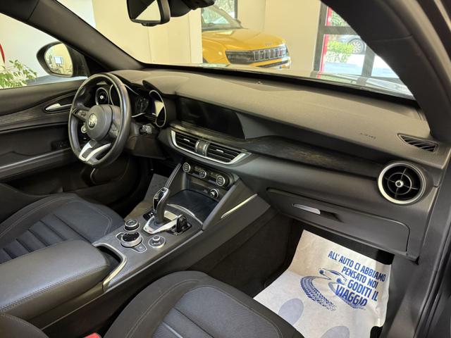 ALFA ROMEO Stelvio usata, con Controllo automatico clima