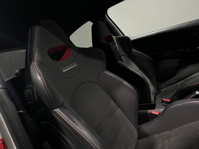 PEUGEOT 208 usata, con Controllo automatico clima