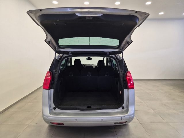 PEUGEOT 5008 usata 31