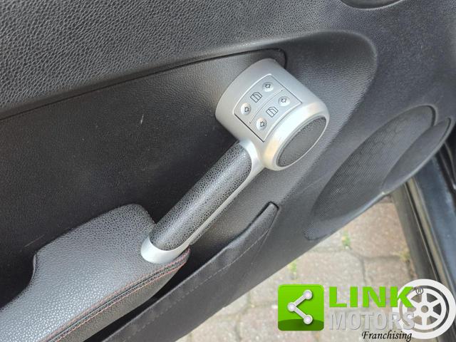 MERCEDES-BENZ SLK 200 usata, con Autoradio digitale