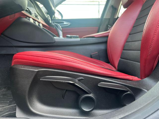 ALFA ROMEO Giulia usata, con Volante in pelle