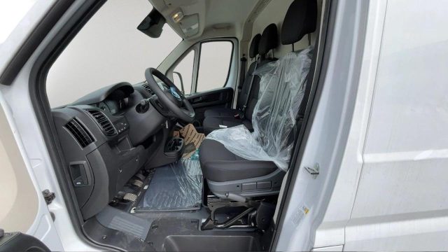 PEUGEOT Boxer usata, con Volante in pelle