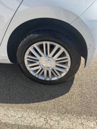 VOLKSWAGEN up! usata, con Airbag Passeggero