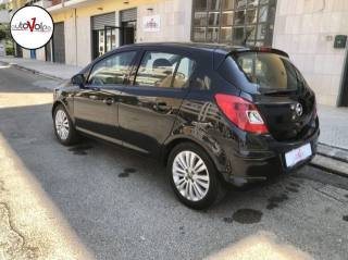OPEL Corsa usata, con Autoradio