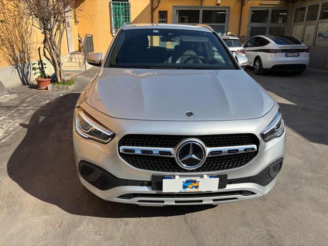 MERCEDES-BENZ GLA 180 usata, con Airbag