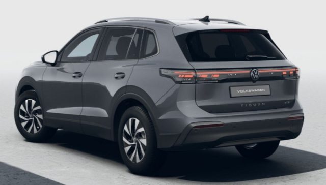 VOLKSWAGEN Tiguan usata, con Autoradio