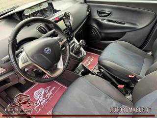 LANCIA Ypsilon usata, con ESP