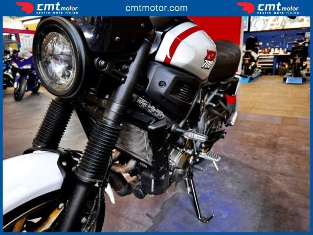 YAMAHA XSR 700 usata 11