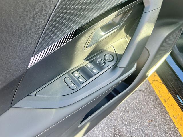 PEUGEOT 2008 usata, con Climatizzatore