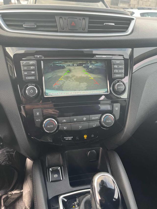 NISSAN Qashqai usata, con Boardcomputer