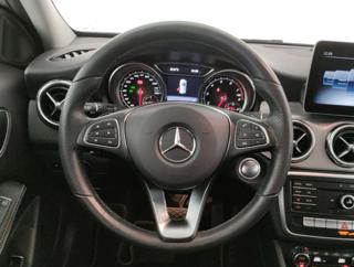 MERCEDES-BENZ GLA 180 usata, con Filtro antiparticolato