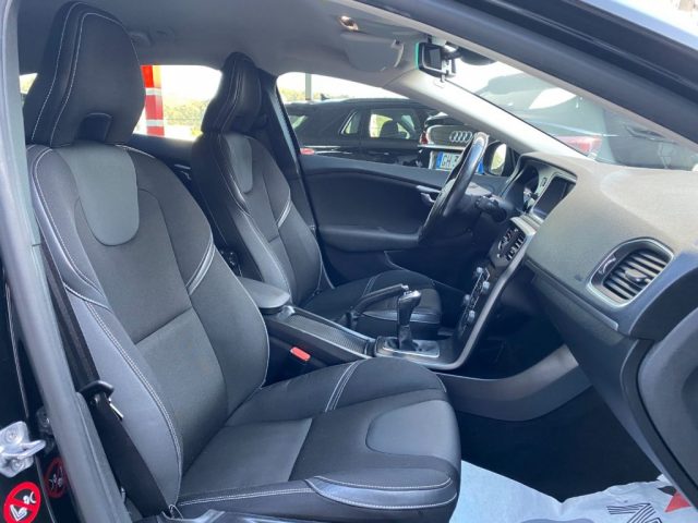 VOLVO V40 usata, con Volante in pelle