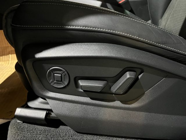 AUDI Q8 usata, con Interni in pelle