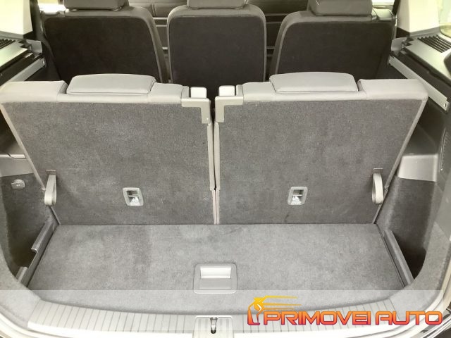 VOLKSWAGEN Touran usata, con Cruise Control