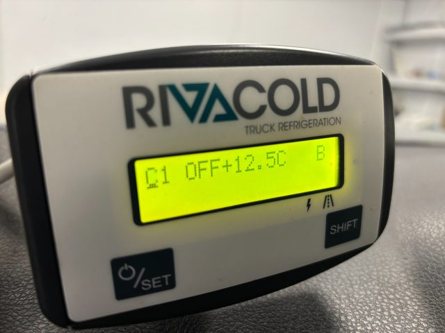 DACIA Dokker usata, con Specchietto retrovisore con funzione antiabbagliamento