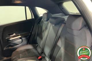 MERCEDES-BENZ GLA 200 usata, con Park Distance Control