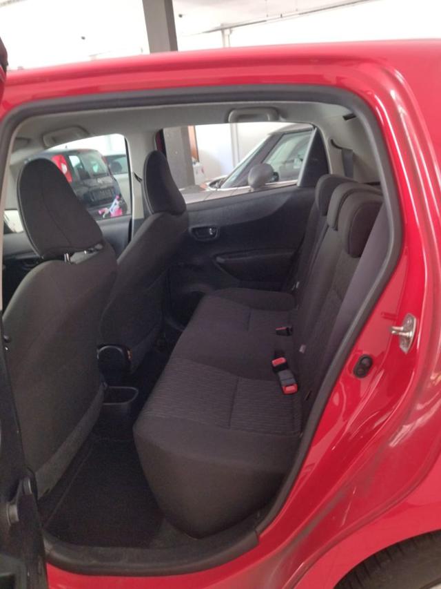 TOYOTA Yaris usata, con Airbag testa