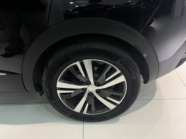 PEUGEOT 3008 usata, con Autoradio digitale