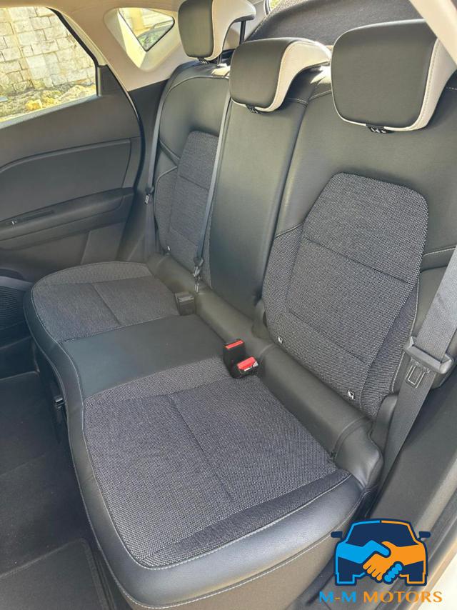 RENAULT Captur usata 21