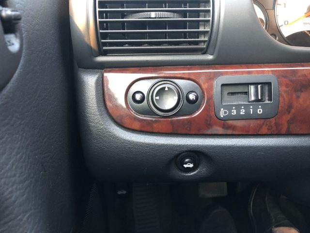 CHRYSLER Sebring usata, con Autoradio digitale