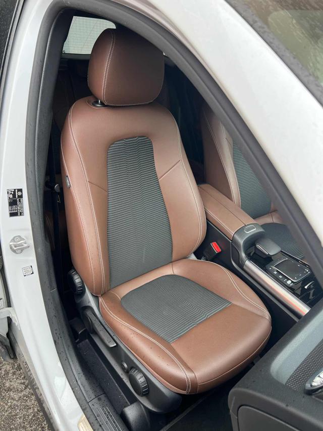 MERCEDES-BENZ GLA 200 usata 12