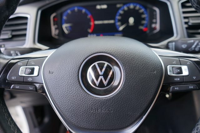 VOLKSWAGEN T-Roc usata 27