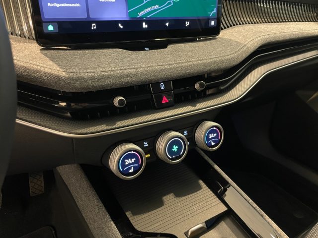 SKODA Superb usata, con Cruise Control