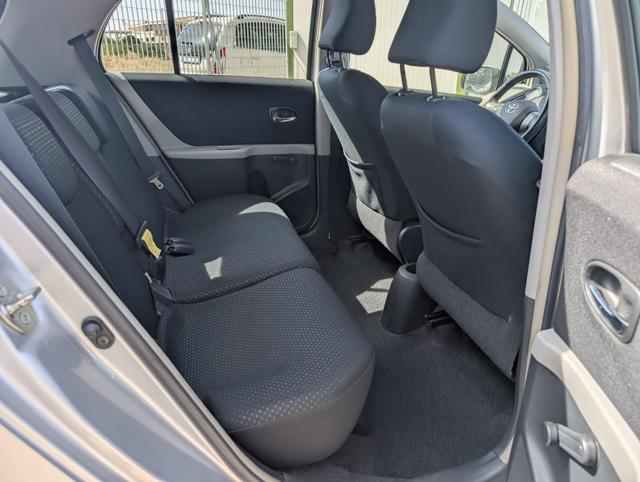 TOYOTA Yaris usata, con Lettore CD