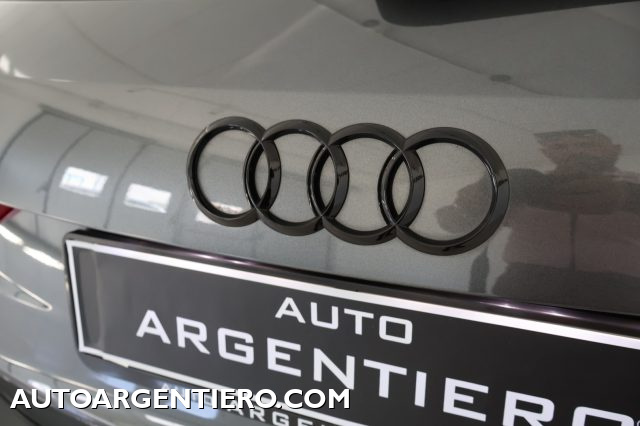 AUDI Q3 usata, con Sensori di parcheggio posteriori
